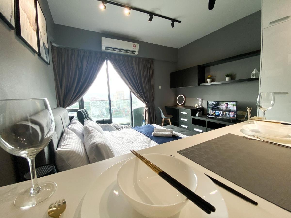 Lily & Loft - The Grand Sofo, Petaling Jaya Apartment Exterior foto